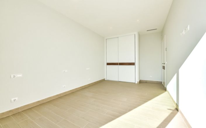 Image No.30-4 Bed Villa for sale