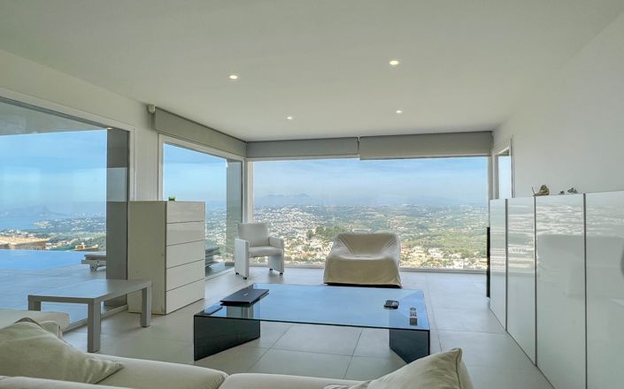 Image No.19-2 Bed Villa for sale