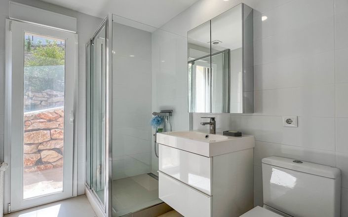 Image No.23-2 Bed Villa for sale