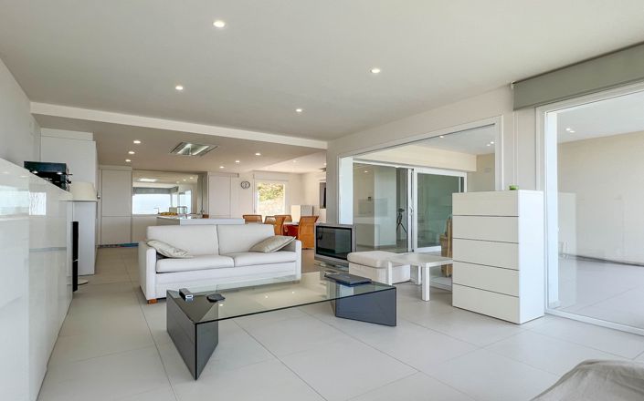 Image No.6-2 Bed Villa for sale