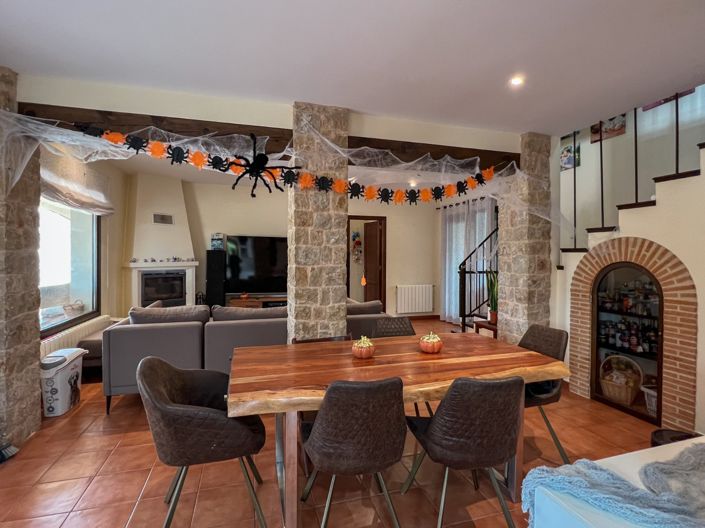 Image No.14-5 Bed Villa for sale