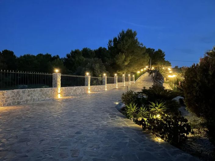 Image No.30-5 Bed Villa for sale