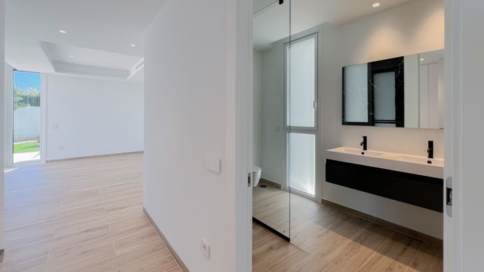 Image No.24-4 Bed Villa for sale