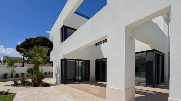 Image No.36-4 Bed Villa for sale