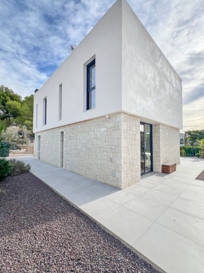 Image No.10-4 Bed Villa for sale