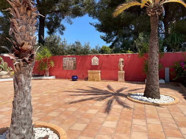 Image No.8-4 Bed Villa for sale