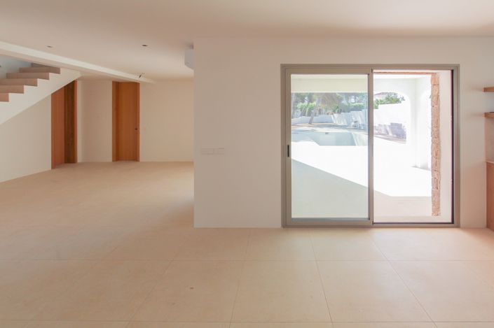 Image No.17-3 Bed Villa for sale