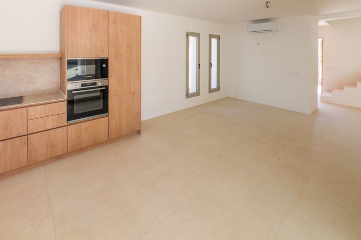 Image No.19-3 Bed Villa for sale