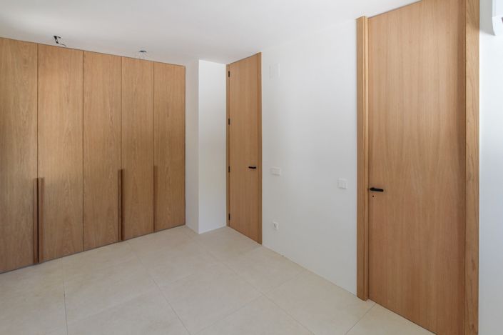 Image No.34-3 Bed Villa for sale