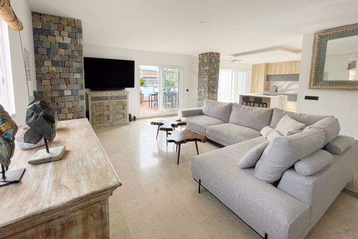 Image No.11-3 Bed Apartment for sale