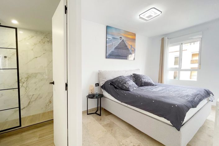 Image No.17-3 Bed Apartment for sale