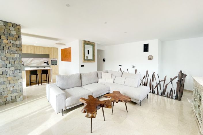 Image No.9-3 Bed Apartment for sale