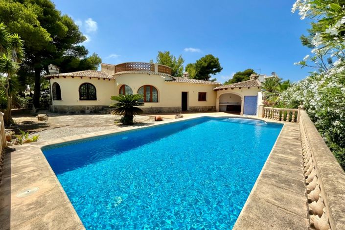 Image No.1-3 Bed Villa for sale
