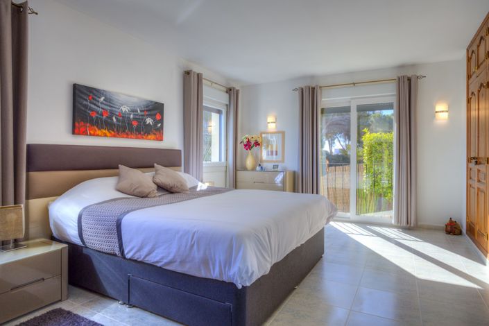 Image No.15-3 Bed Villa for sale