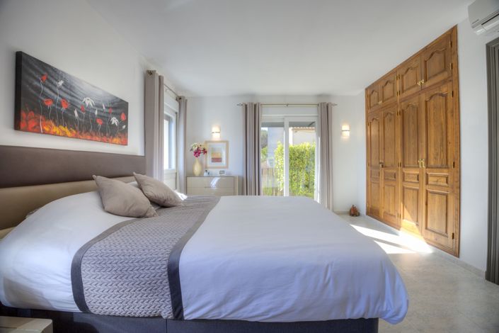 Image No.18-3 Bed Villa for sale