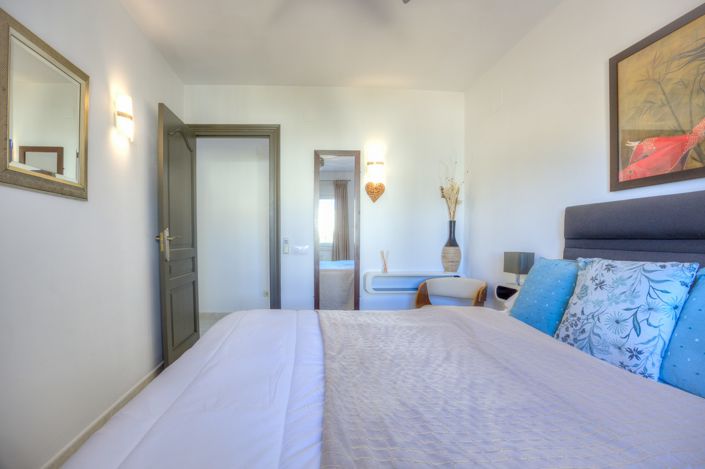 Image No.28-3 Bed Villa for sale