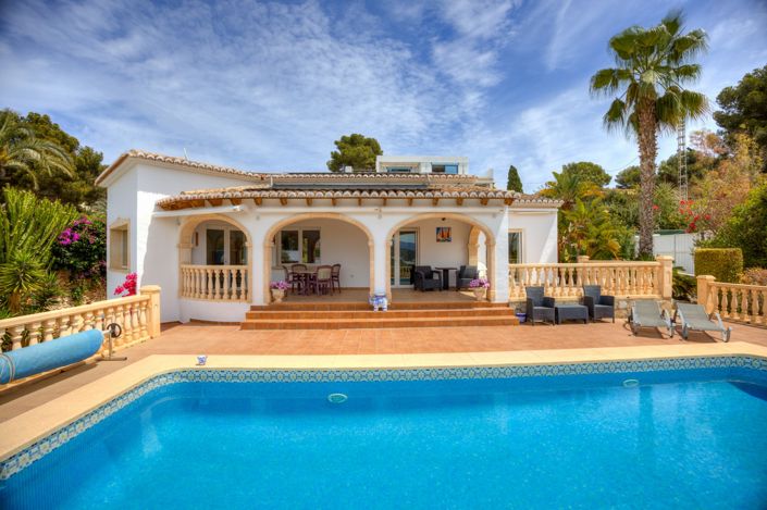 Image No.1-4 Bed Villa for sale