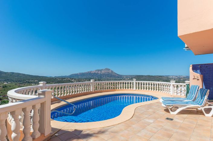 Image No.1-4 Bed Villa for sale