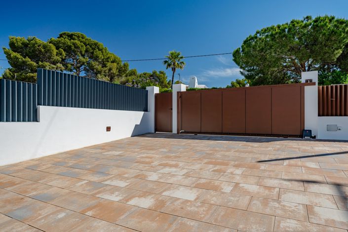 Image No.18-4 Bed Villa for sale