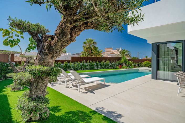 Image No.2-Villa de 4 chambres à vendre à Calpe