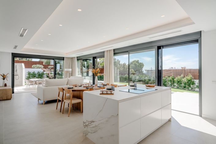 Image No.3-4 Bed Villa for sale