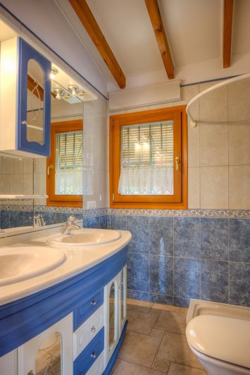 Image No.17-5 Bed Villa for sale