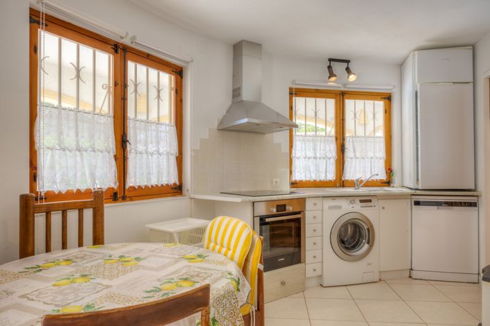 Image No.32-5 Bed Villa for sale