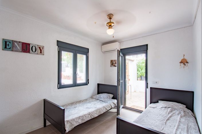 Image No.26-5 Bed Villa for sale