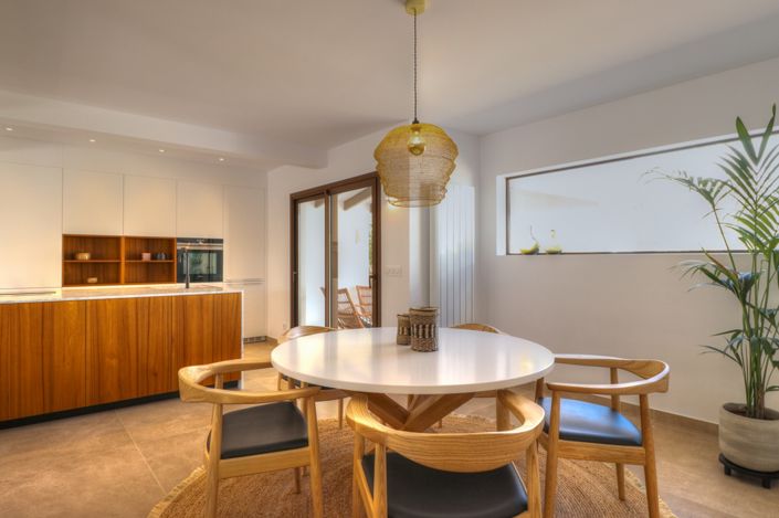 Image No.9-4 Bed Villa for sale