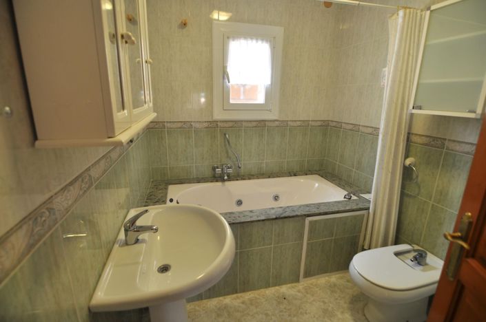 Image No.11-5 Bed Villa for sale