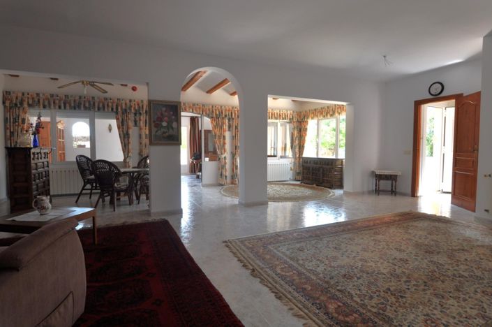 Image No.6-5 Bed Villa for sale