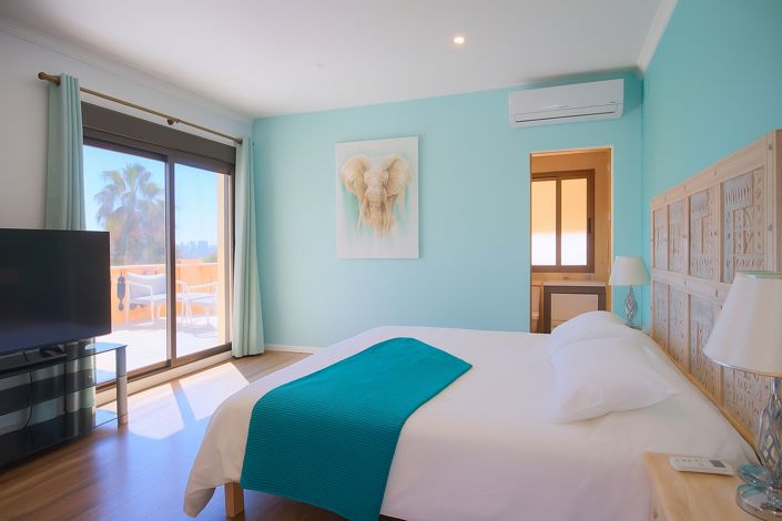 Image No.10-5 Bed Villa for sale