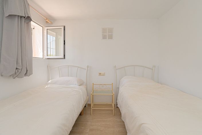 Image No.30-6 Bed Villa for sale