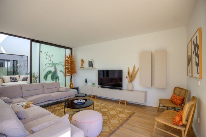 Image No.10-3 Bed Villa for sale