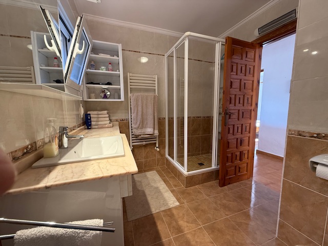 Image No.26-4 Bed Villa for sale