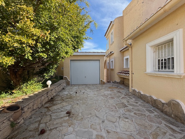 Image No.31-4 Bed Villa for sale