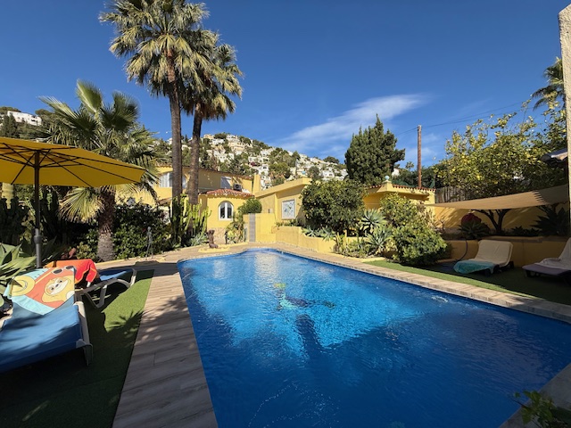 Image No.2-4 Bed Villa for sale