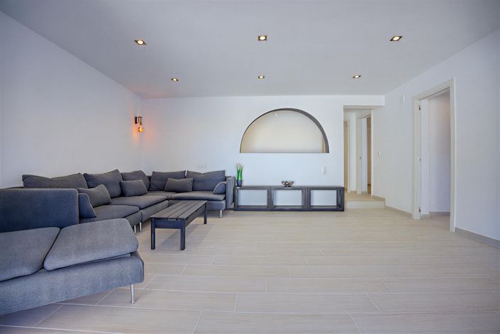 Image No.10-4 Bed Villa for sale