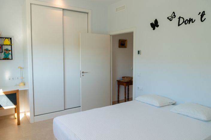 Image No.20-4 Bed Villa for sale