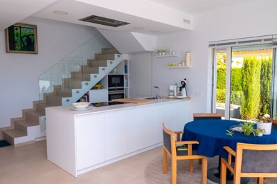 o1jdksfa426821sr8241khigli2l