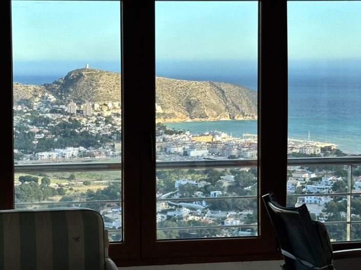 Image No.3-4 Bed Villa for sale