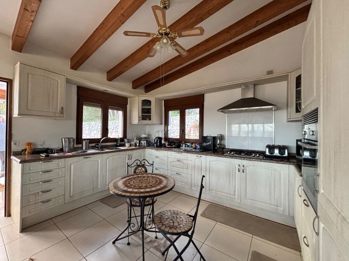 Image No.8-4 Bed Villa for sale