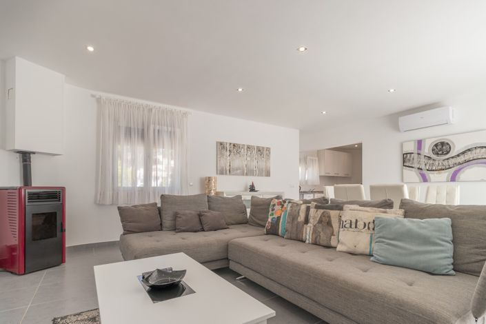 Image No.13-6 Bed Villa for sale