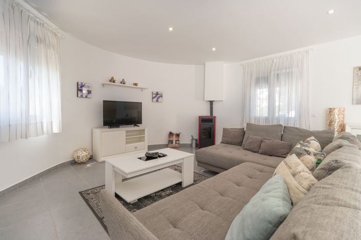 Image No.14-6 Bed Villa for sale