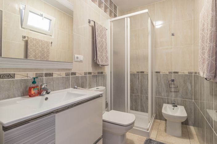 Image No.37-6 Bed Villa for sale