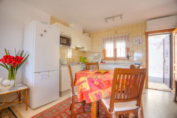 Image No.6-2 Bed Bungalow for sale