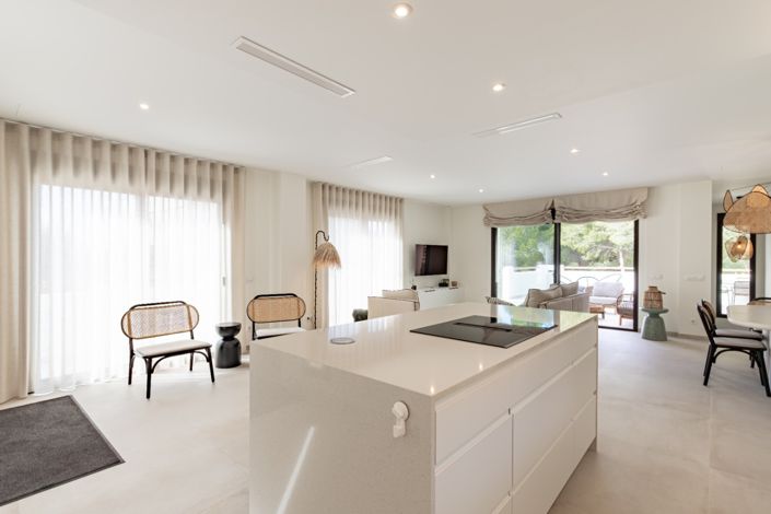 Image No.8-3 Bed Villa for sale