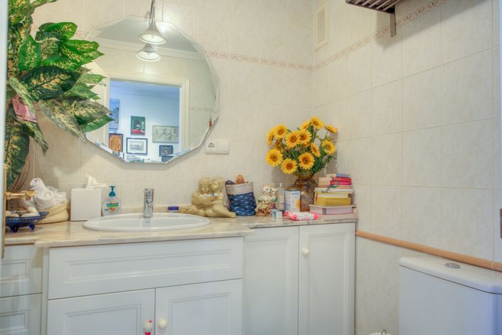 Image No.12-3 Bed Apartment for sale
