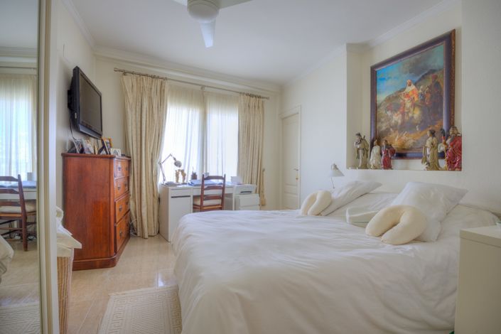 Image No.13-3 Bed Apartment for sale