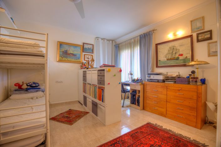 Image No.20-3 Bed Apartment for sale
